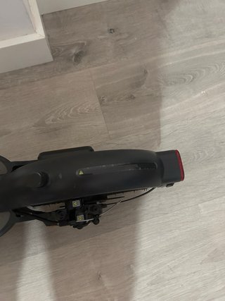 Patinete eléctrico negro
