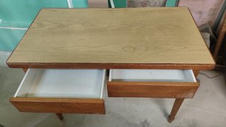 Mesa de cocina de madera hecha por ebanista