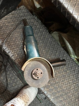 Radial Black & Decker 115mm 700W
