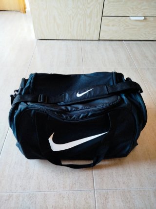 Mochila deportiva Nike negra