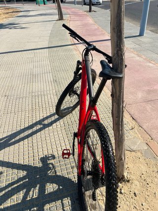 Bicicleta Scott Scale 940 muy completa.