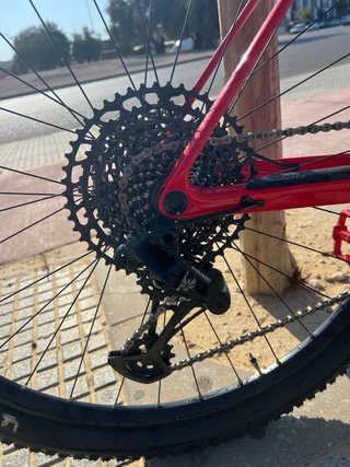 Bicicleta Scott Scale 940 muy completa.