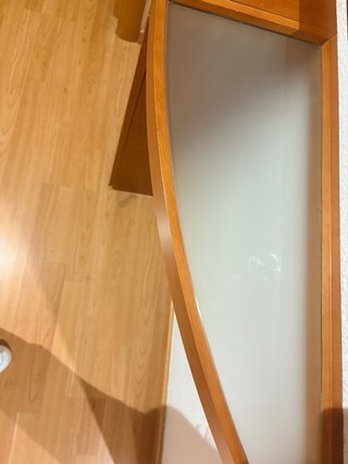 Mueble recibidor madera y cristal curvo