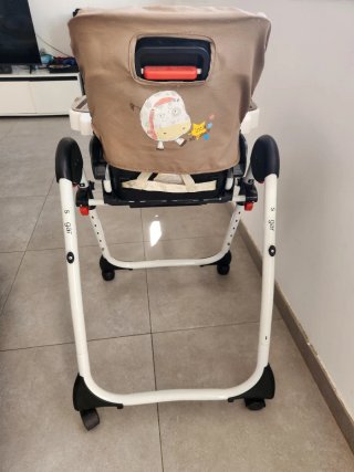 Trona regulable en altura y respaldo