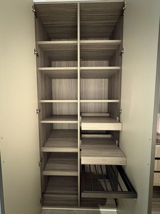 Vestidor DICA exposición con LED integrado | 50%