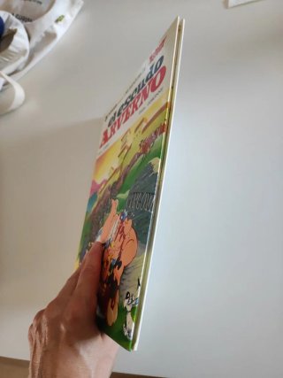 Asterix: El Escudo Arverno (Spanish edition of ...