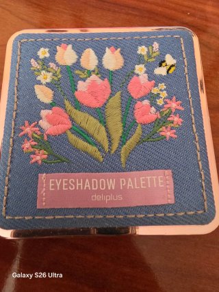 Paleta de Sombras y Polvos en polvera
