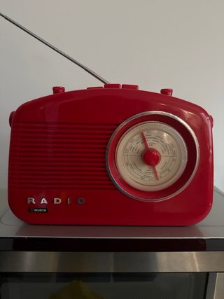 Radio Wurth Roja Analógica