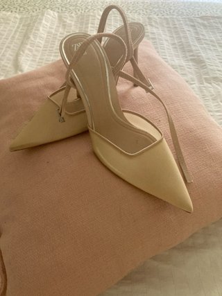Zapatos Zara Talla 38 Beige