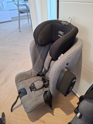 Conjunto Silla Coche Axkid Modukid