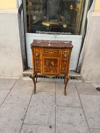 COMODA ANTIGUA