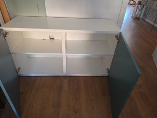 Mueble de almacenaje Ikea blanco y verde azulado