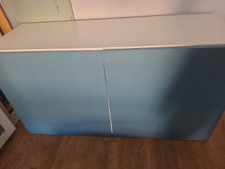 Mueble de almacenaje Ikea blanco y verde azulado