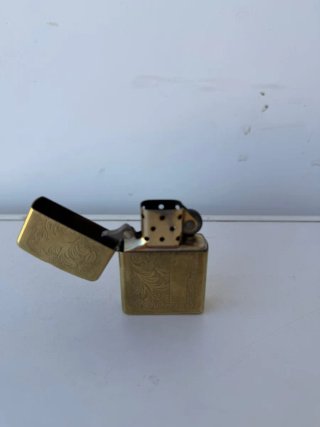 2 Encendedores Vintage Dorados
