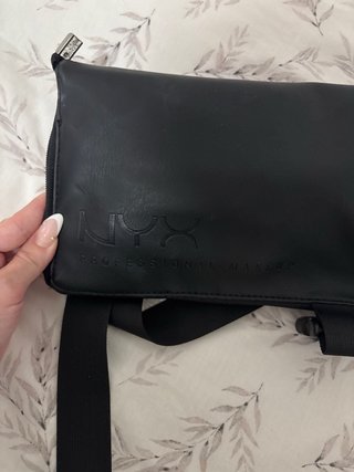 Estuche Maquillaje Profesional NYX Negro