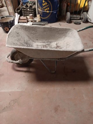 Carretilla metálica construcción