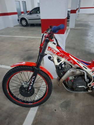 Beta Evo Factory 300c.c MATRICULADA