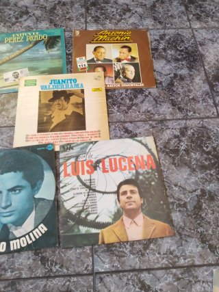 Lotes de Vinilos: P. Prado, Machín, Valderrama, Mo