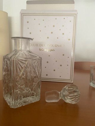 Juego de copas y licorera de cristal