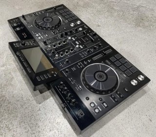Pioneer DJ XDJ-RX2 + Bag