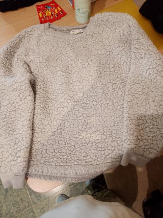 Camisa blanco con fresas para niña