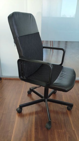 Silla de oficina Ikea negra
