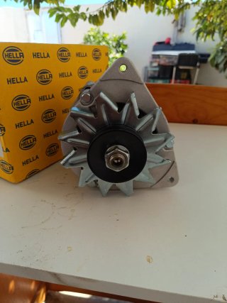 Alternador HELLA 8EL 011 711-651