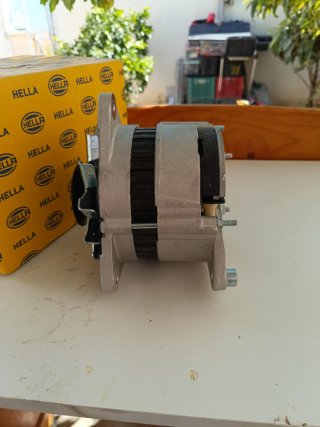 Alternador HELLA 8EL 011 711-651