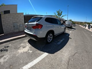 BMW X1 2011