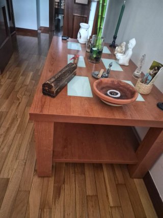 Mesita de noche de madera