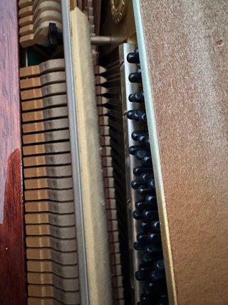 Piano Acústico Yamaha M1J- se acepta oferta