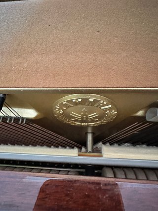 Piano Acústico Yamaha M1J- se acepta oferta