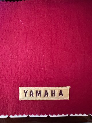 Piano Acústico Yamaha M1J- se acepta oferta