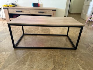 Mesa baja madera y metal