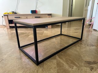 Mesa baja madera y metal