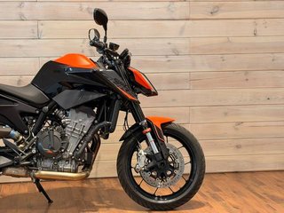 KTM 890 Duke