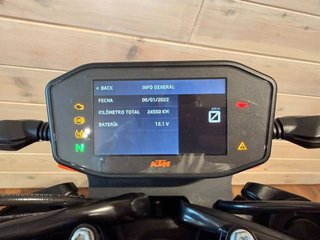 KTM 890 Duke