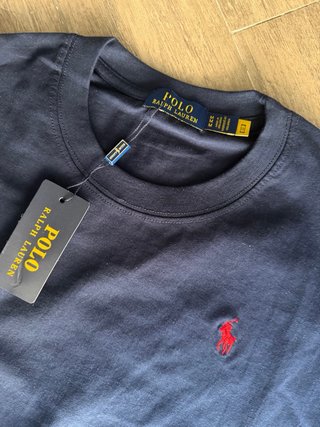 Camiseta talla M. Es ancha.