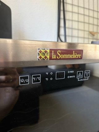 Vinoteca La Sommelière Negra