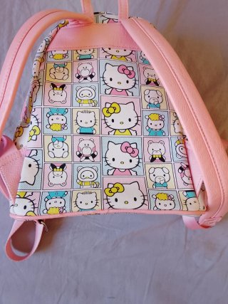 Mochila Loungefly Hello Kitty Multicolor