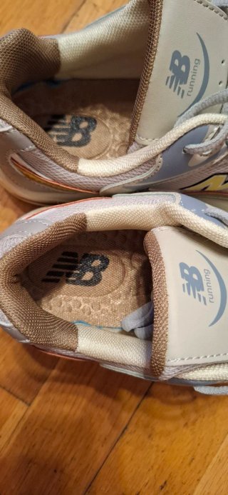 Zapatillas New Balance 530 Gris y Dorado