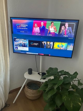 TV Samsung 43” UHD 4K HDR10 + Soporte