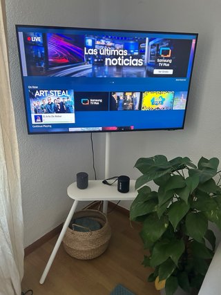 TV Samsung 43” UHD 4K HDR10 + Soporte