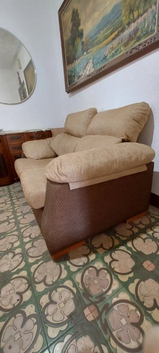 Sofá 2 plazas beige y marrón