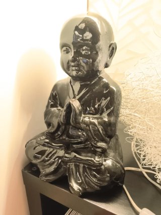 Buda Decorativo Negro Sentado