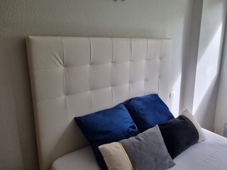 Cabecero IKEA Blanco 140cm Piel Sintética