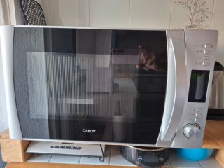 Horno Microondas Candy. 25L