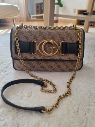 Bolso Guess beige y negro