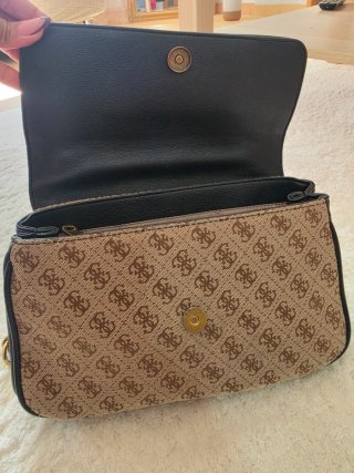 Bolso Guess beige y negro