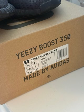 Adidas Yeezy Boost 350V2 Negro Talla 39.5